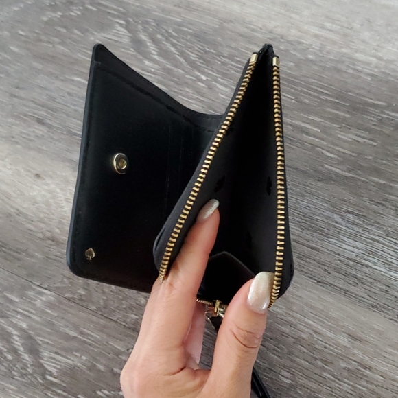 Kate Spade wallet - Picture 3 of 5